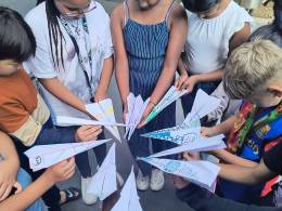 Papierflugi-Wettbewerb